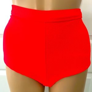 Billabong heigh waist bottom only-size M